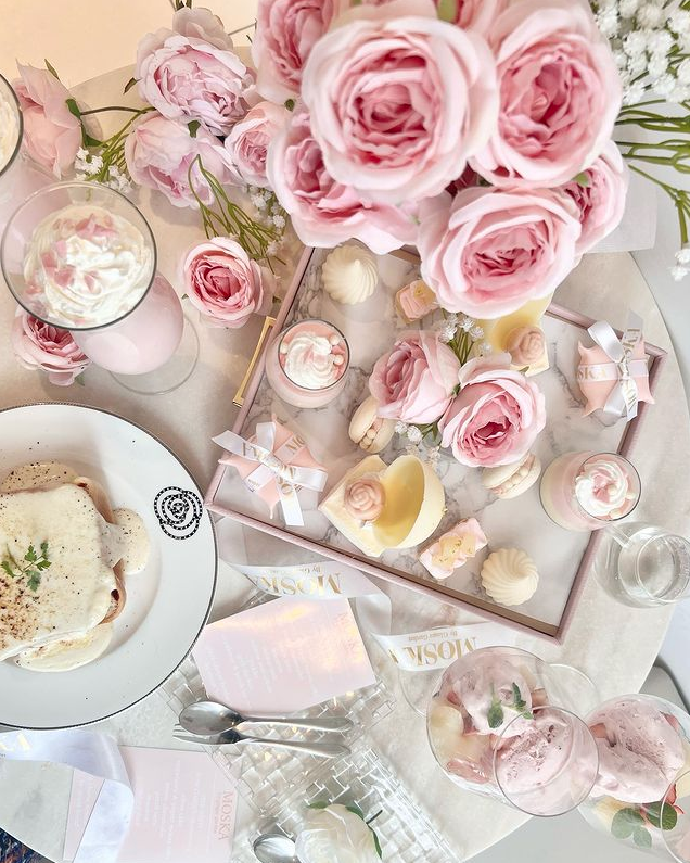 TeaDropTime管理者のPINK WHITE ROSE GARDEN Afternoontea画像1