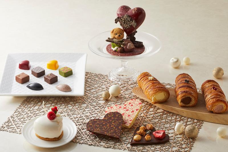 【ロイヤルパークホテル】フォトジェニックなチョコレートが並ぶ「バレンタイン商品」＆「バレンタインストロベリーアフタヌーンティー」が登場！の画像1