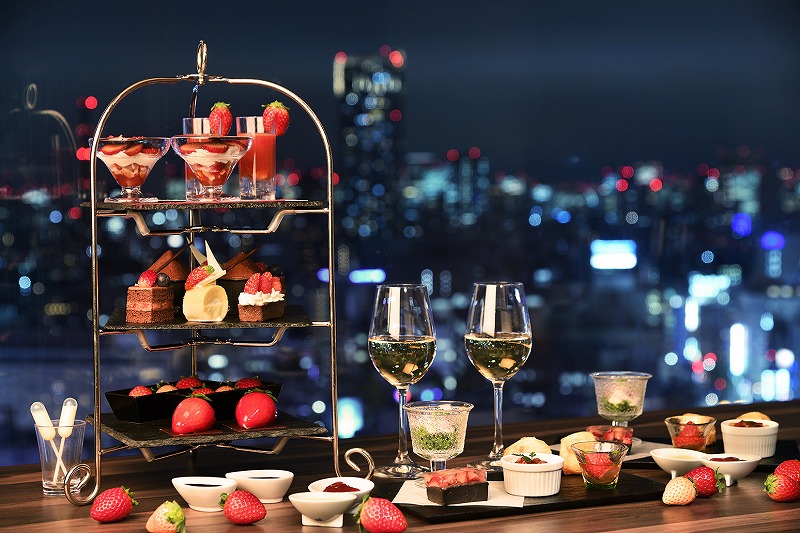 【新宿プリンスホテル】「レッド・ブラック・ホワイト」の３色スイーツをご堪能Strawberry＆Chocolate Afternoon Teaを販売の画像1