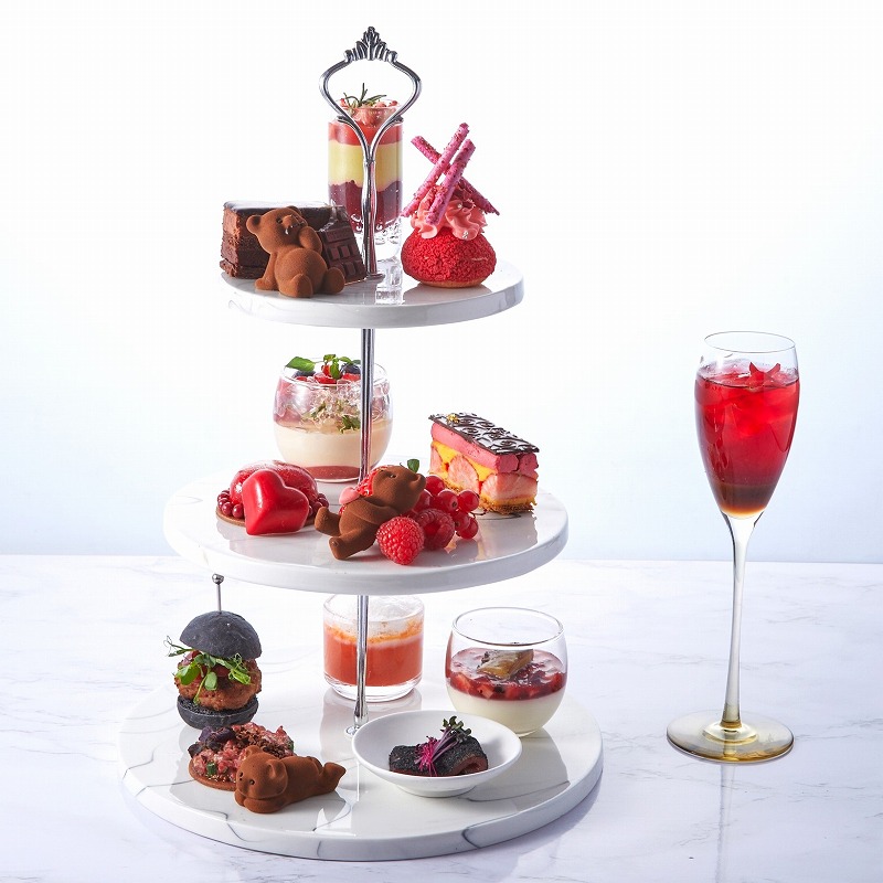 「LOUANGE TOKYO Le Musée」のバレンタインアフタヌーンティー、チョコレートとベリーづくしの期間限定スイーツがお目見え。の画像1