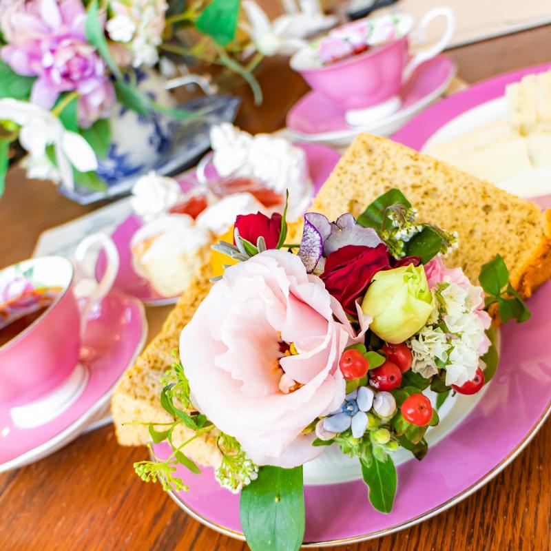 アリスの茶屋のオリジナルランチプレートのアフタヌーンティーセットのスイーツ画像