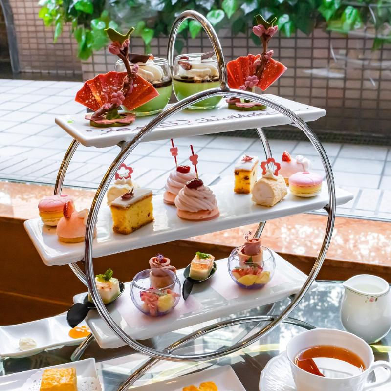 ロビーラウンジ フォンテーヌ／ロイヤルパークホテルのお花見アフタヌーンティーのスタンド画像