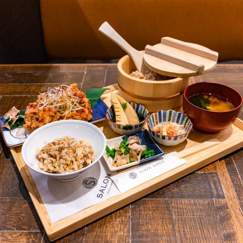 SALON GINZA SABOUでランチと茶房パフェを堪能の画像