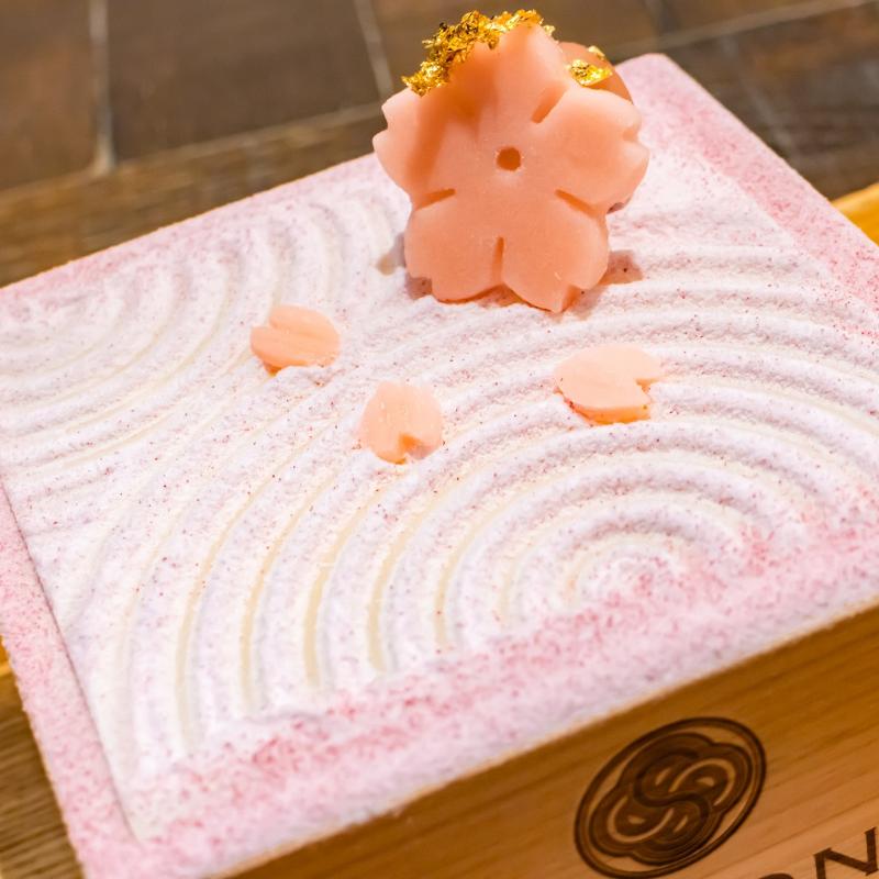 SALON GINZA SABOUでランチと茶房パフェを堪能の画像