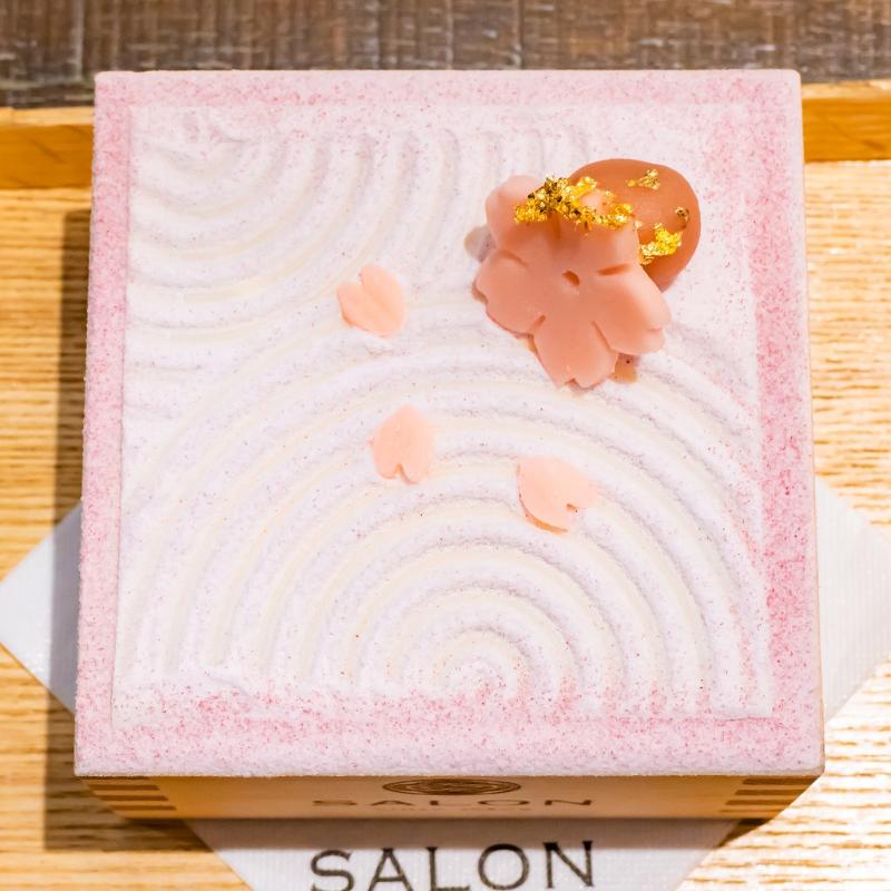 SALON GINZA SABOUでランチと茶房パフェを堪能の画像