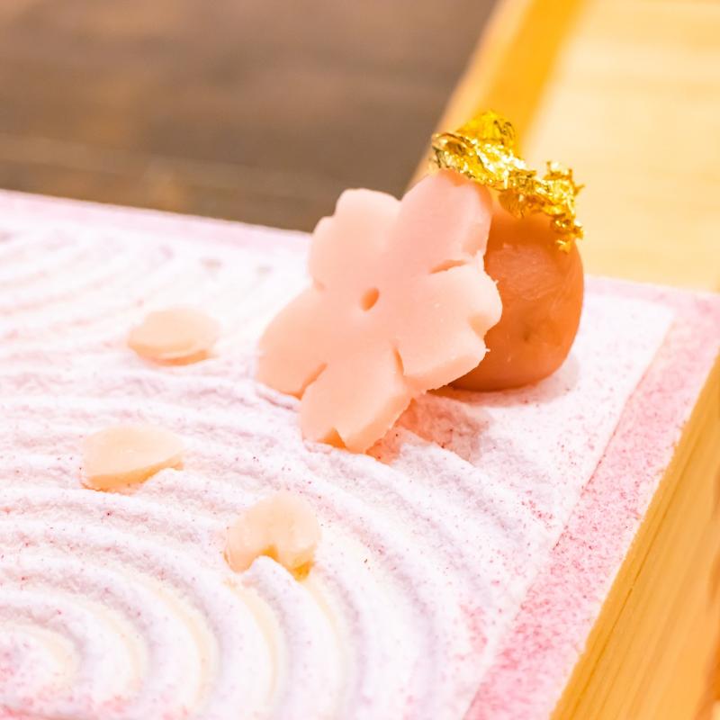 SALON GINZA SABOUでランチと茶房パフェを堪能の画像