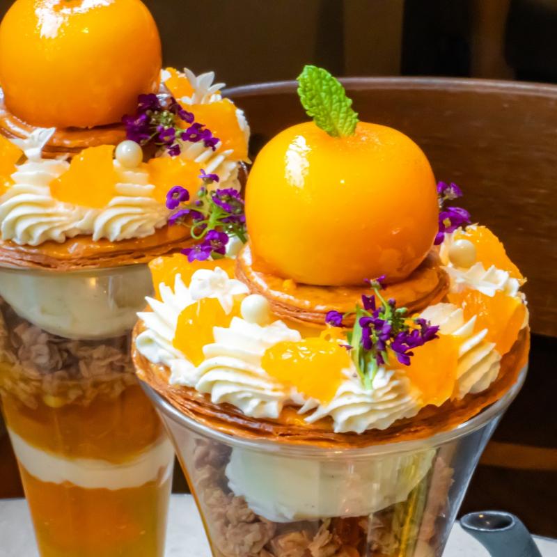 新宿NEWoManのSALON BAKE & TEAでオレンジのミルフィーユパフェ実食！の画像