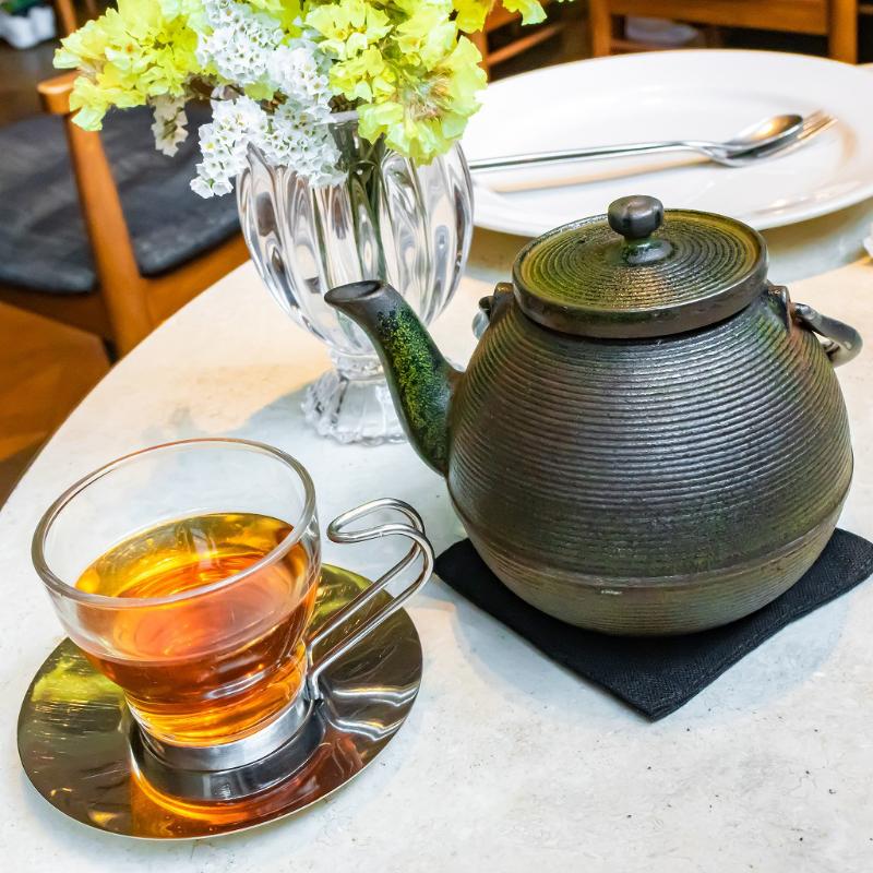 新宿NEWoManのSALON BAKE & TEAでオレンジのミルフィーユパフェ実食！の画像
