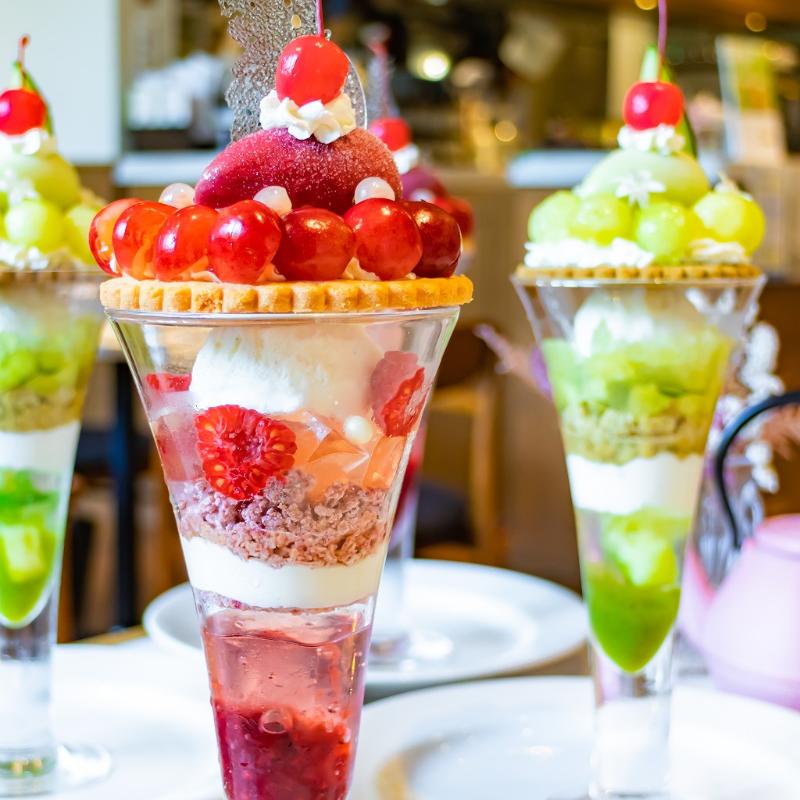 新宿NEWoManのSALON BAKE & TEAでレトロパフェ実食！の画像