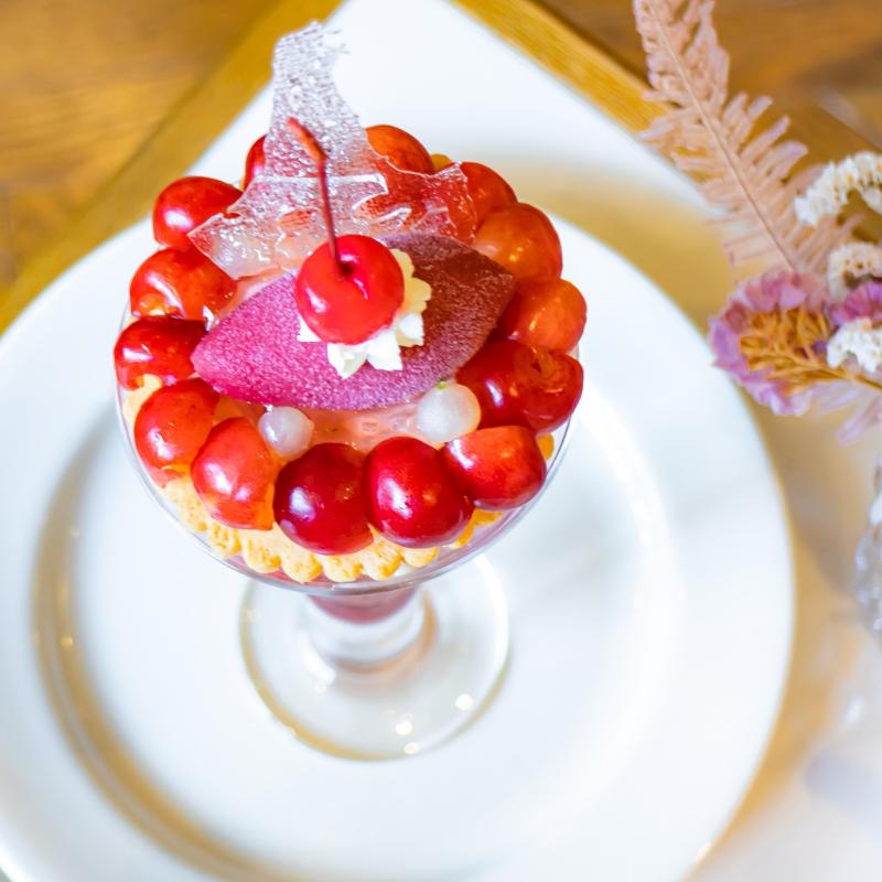新宿NEWoManのSALON BAKE & TEAでレトロパフェ実食！の画像