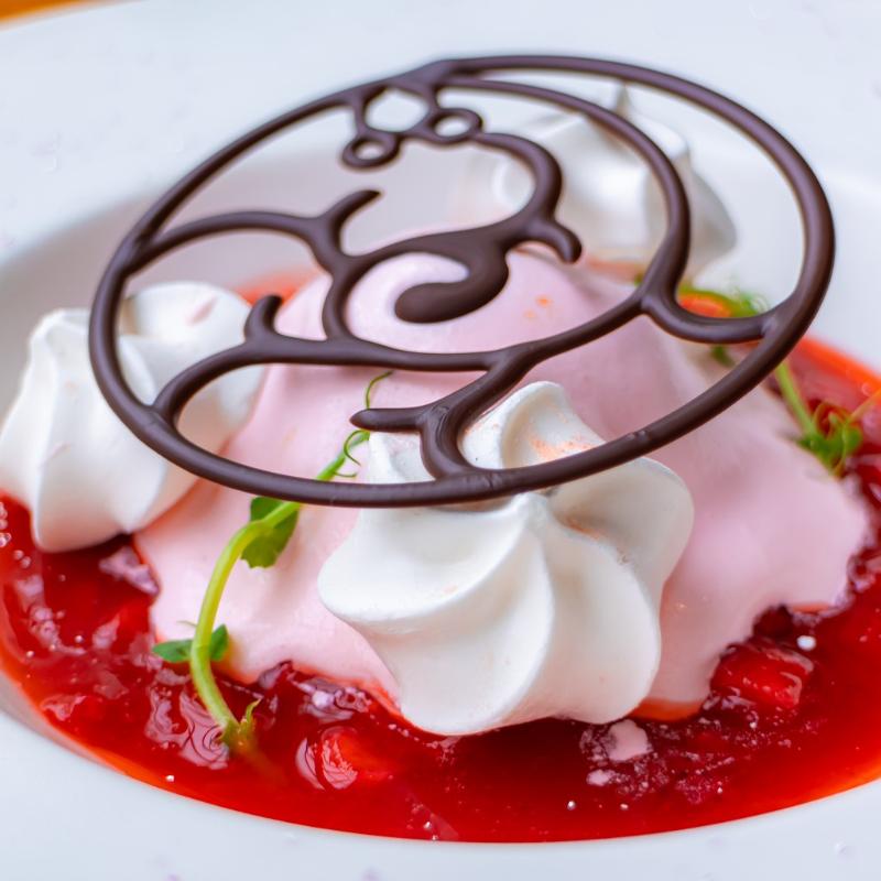 東京ディズニーランドのイーストサイドカフェで40周年スペシャルメニューを堪能の画像