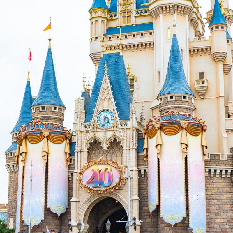 東京ディズニーランドのイーストサイドカフェで40周年スペシャルメニューを堪能の画像