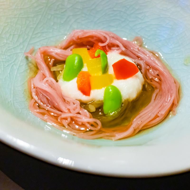 鮨 輝らくでお寿司のティーペアリングを堪能の画像