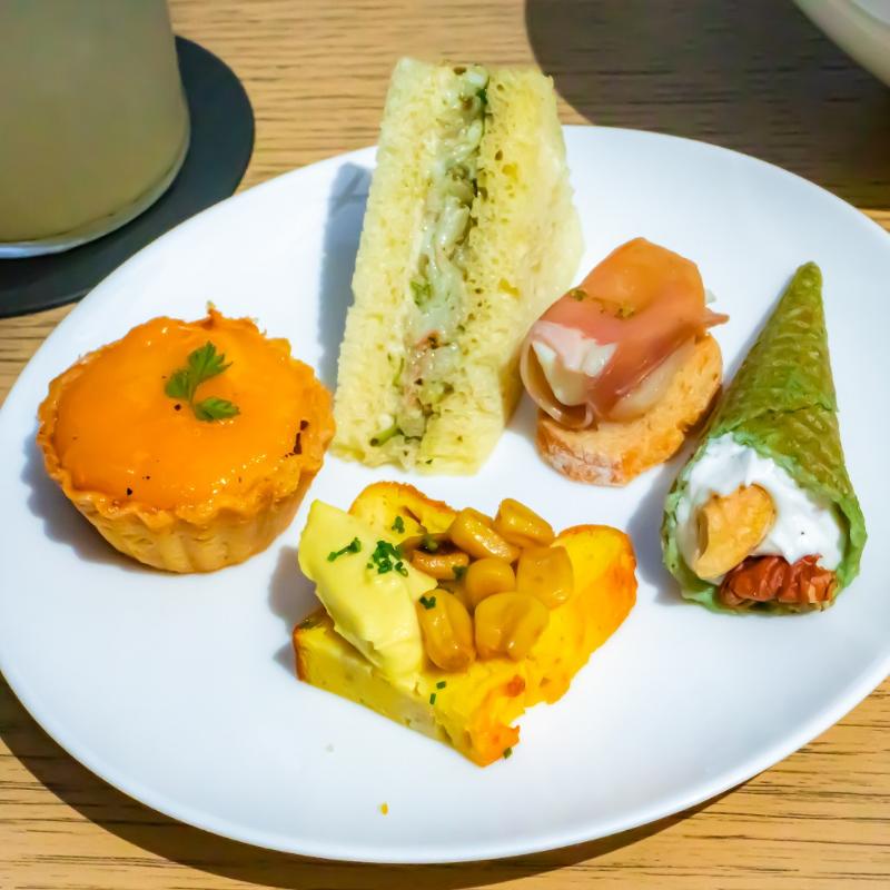ロビー バー／東京エディション虎ノ門のピーチ エディションアフタヌーンティーのセイボリー画像