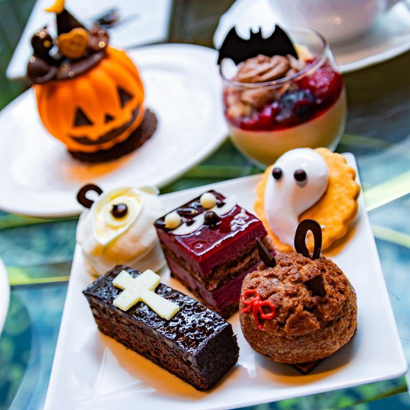 ロビーラウンジ フォンテーヌ／ロイヤルパークホテルのハロウィンアフタヌーンティーのスイーツ画像