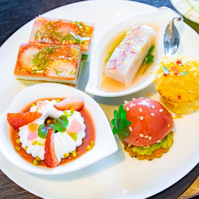 ザ ラウンジ／フォーシーズンズホテル東京大手町のストロベリー ＆ チョコレートアフタヌーンティーのセイボリー画像