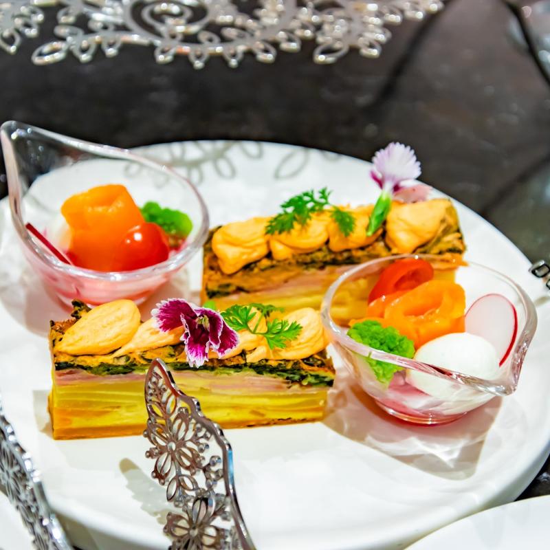 アニヴェルセルカフェ 表参道のValentine & White Day Afternoon Teaのスタンド3段目画像