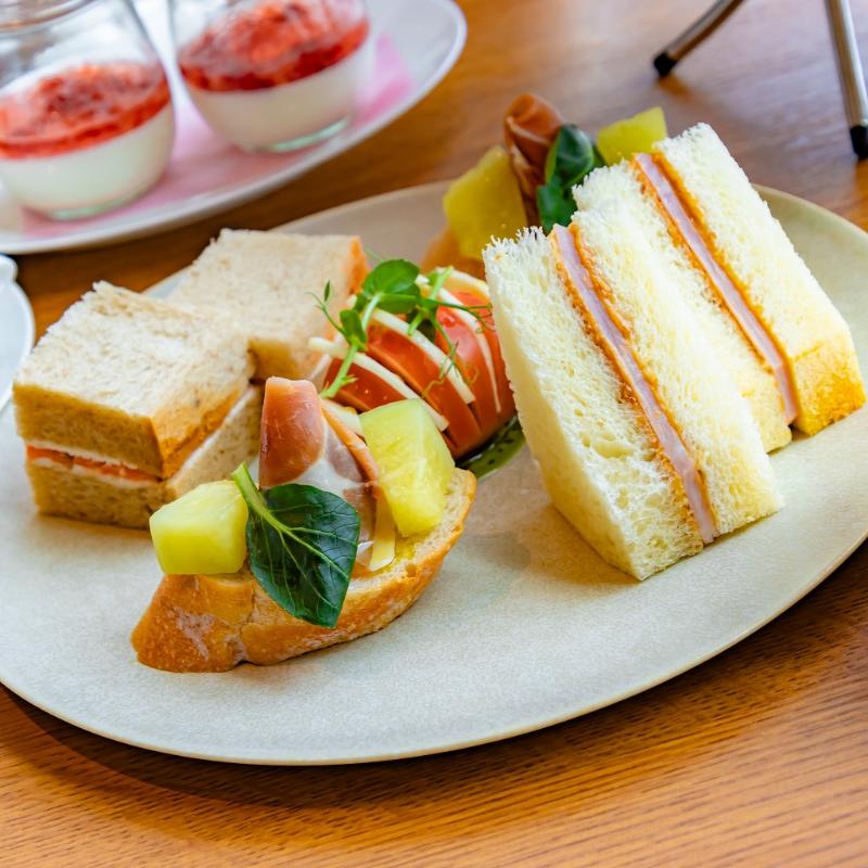 All-Day Dining OASIS GARDEN／ザ・プリンスギャラリー紀尾井町のSAKURA from Milan Afternoon Teaのスタンド2段目画像