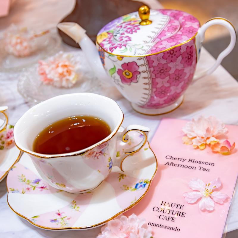 HAUTE COUTURE・CAFE omotesandoのCherry Blossom Afternoon Teaの飲み物画像