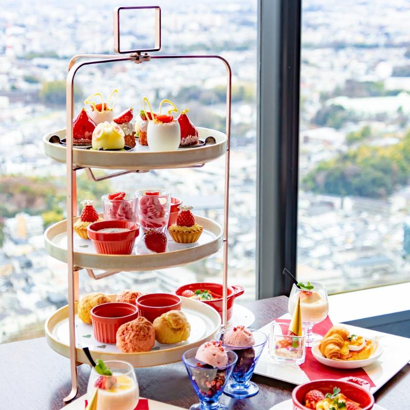 トップ オブ ヨコハマ バーラウンジ／新横浜プリンスホテルのStrawberry＆Bunny Afternoon Teaのスタンド画像