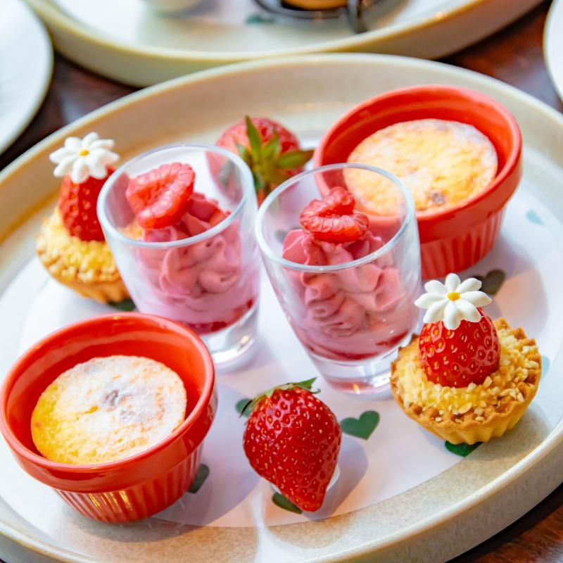 トップ オブ ヨコハマ バーラウンジ／新横浜プリンスホテルのStrawberry＆Bunny Afternoon Teaのスタンド2段目画像