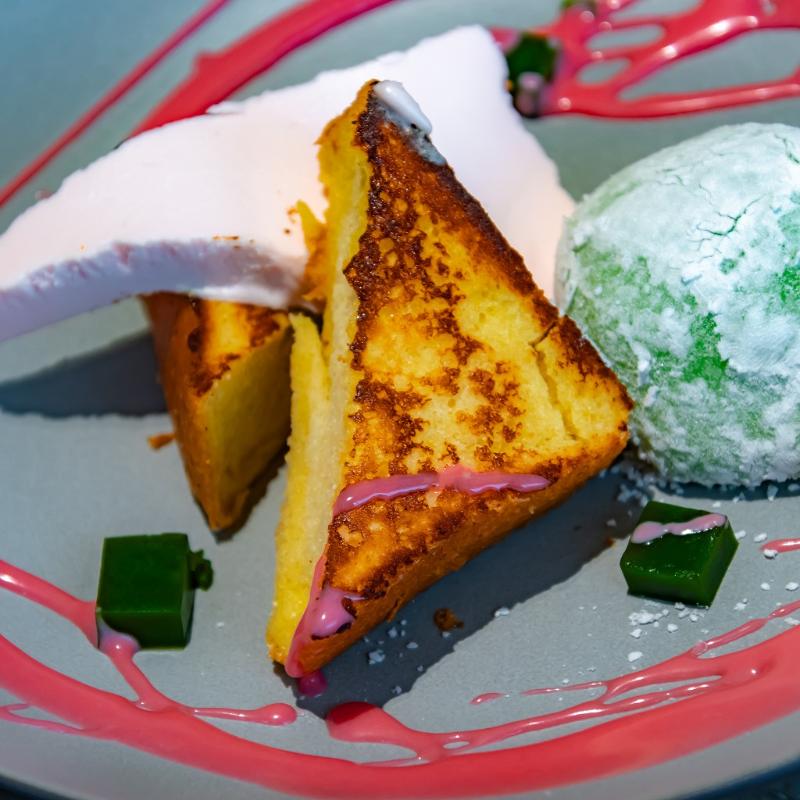 ディストリクト ブラッスリー・バー・ラウンジ／キンプトン新宿東京の桜といちごのアフタヌーンティー JAPONESQUEのセイボリー画像