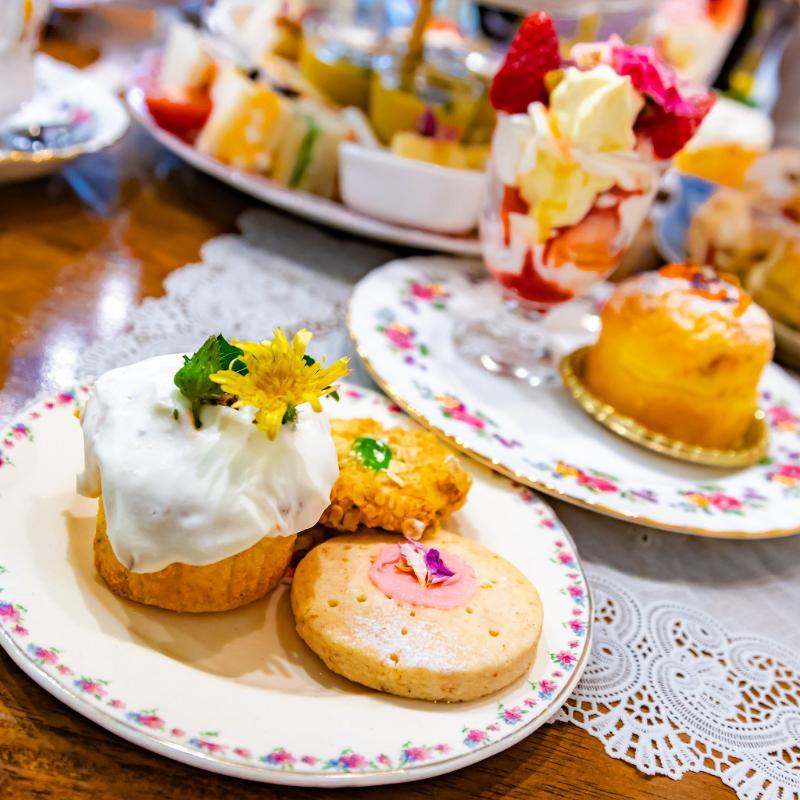 HERB STORY Cafeのイングリッシュガーデンアフタヌーンティー スプリングのスイーツ画像