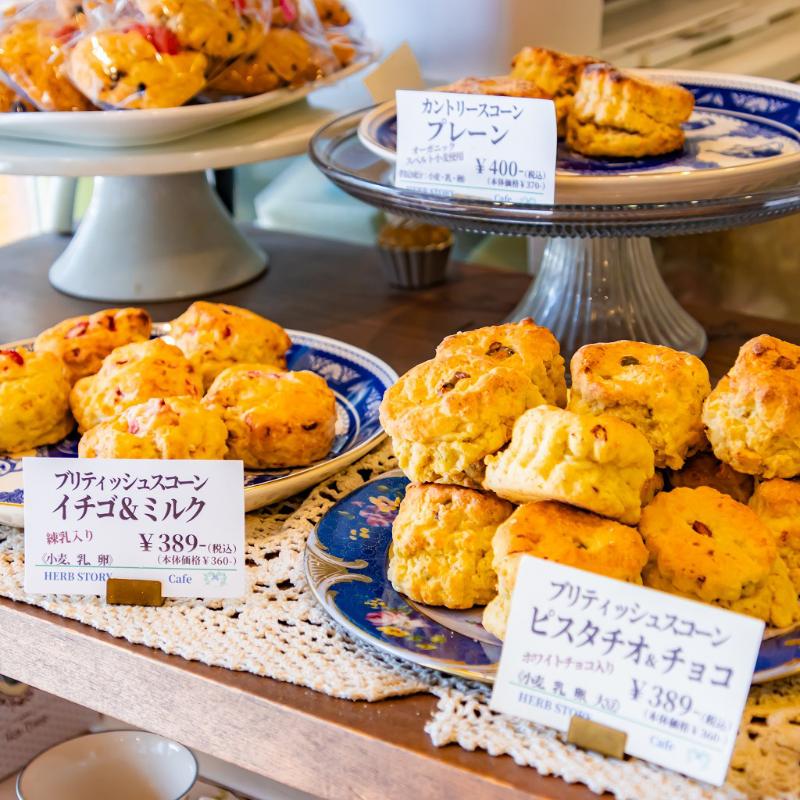 HERB STORY Cafeのイングリッシュガーデンアフタヌーンティー スプリングのスコーン画像