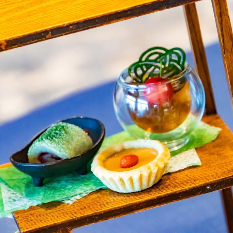 チャイナシャドー／ストリングスホテル東京インターコンチネンタルの爽やかな初夏の味わい チャイニーズアフタヌーンティー 茶の究みのスタンド1段目画像