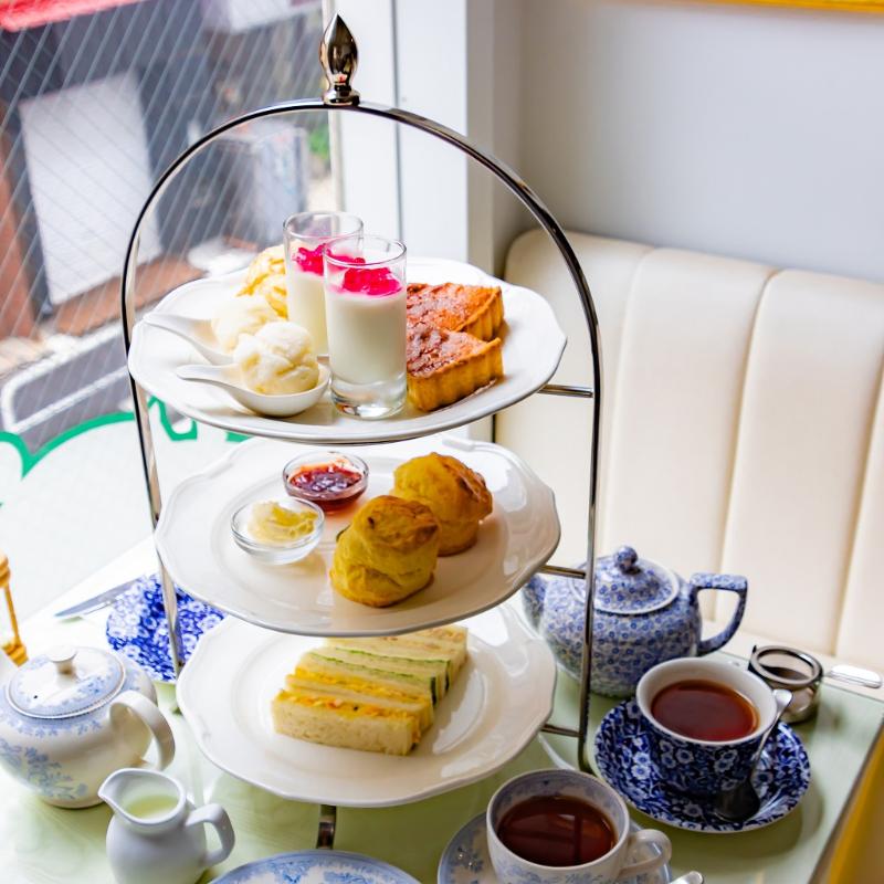 JURI’S TEA ROOMのスプリングアフタヌーンティーのスタンド画像