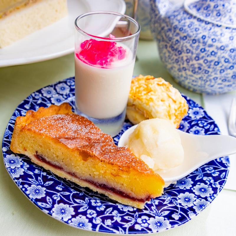 JURI’S TEA ROOMのスプリングアフタヌーンティーのスイーツ画像