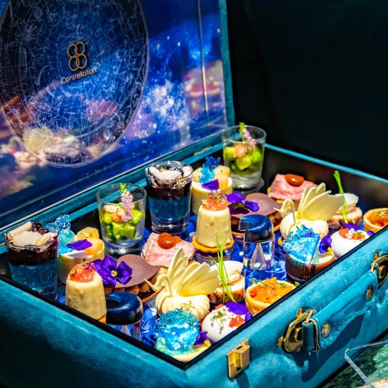 Constellation.のトランク型 Constellation.星座のアフタヌーンティーのスタンド画像