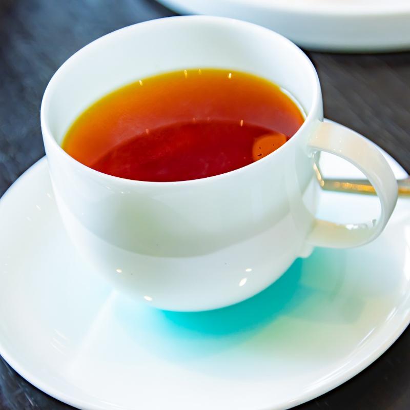 ザ ラウンジ／フォーシーズンズホテル東京大手町のフォーシーズンズイエローサマーアフタヌーンティーの飲み物画像