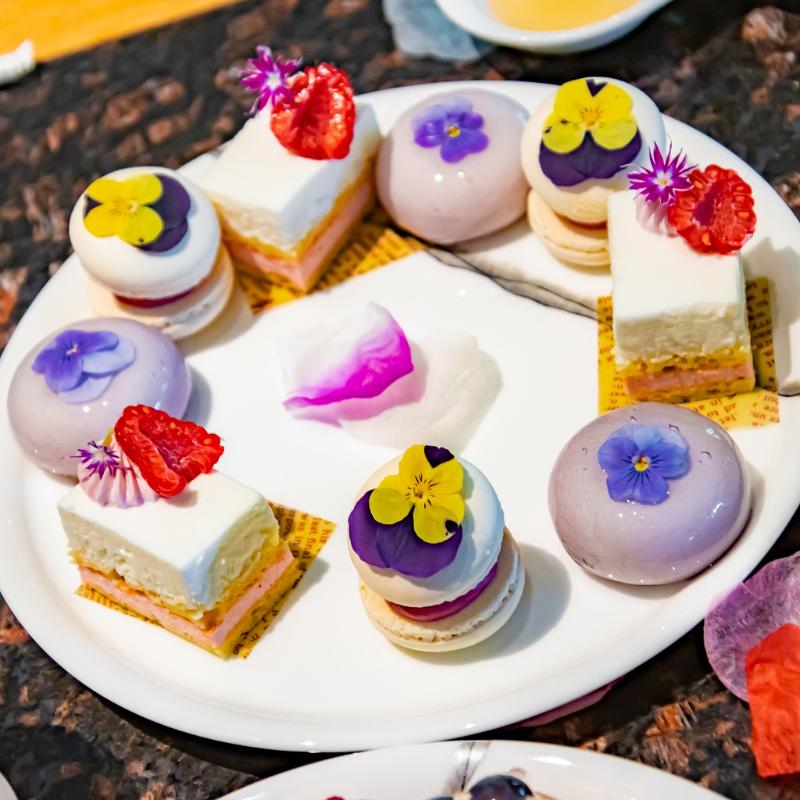 ラウンジ もみじ／グランドプリンスホテル新高輪のFlower Berry Afternoon Teaのスタンド2段目画像