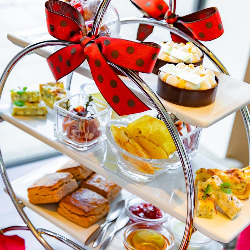 グラン・ブルー／ホテル ラ・スイート神戸ハーバーランドのChocolat Afternoon Tea ～午後のシンフォニー～のスタンド2段目画像