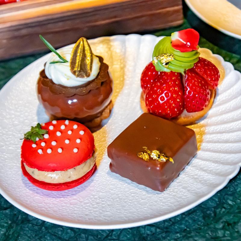 Constellation.のトランク型 The Glamour Heel: Strawberry & Chocolate ATのスイーツ追加2画像