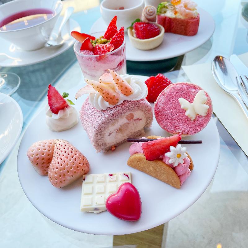 ロビーラウンジ／ザ・プリンス パークタワー東京のPinky Strawberry Afternoon Teaのスイーツ画像