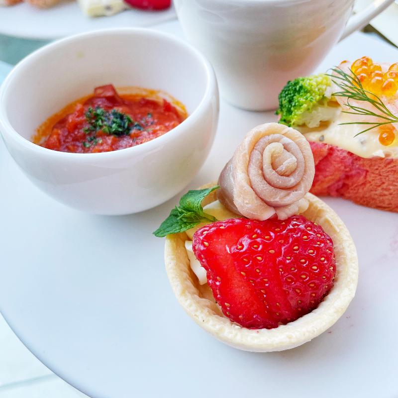 ロビーラウンジ／ザ・プリンス パークタワー東京のPinky Strawberry Afternoon Teaのセイボリー追加2画像