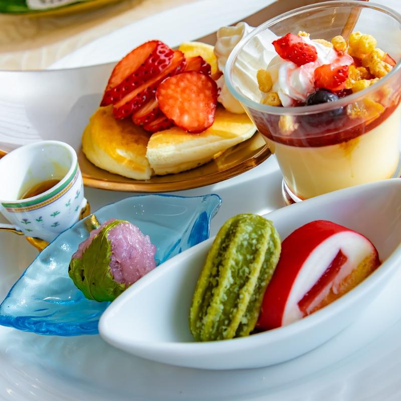 オンドール／倉敷シーサイドホテルの春のアフタヌーンティーのスイーツ画像