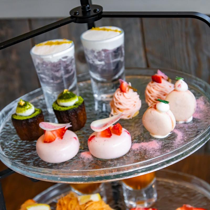 latte all day dinerの桜アフタヌーンティーのスタンド1段目画像