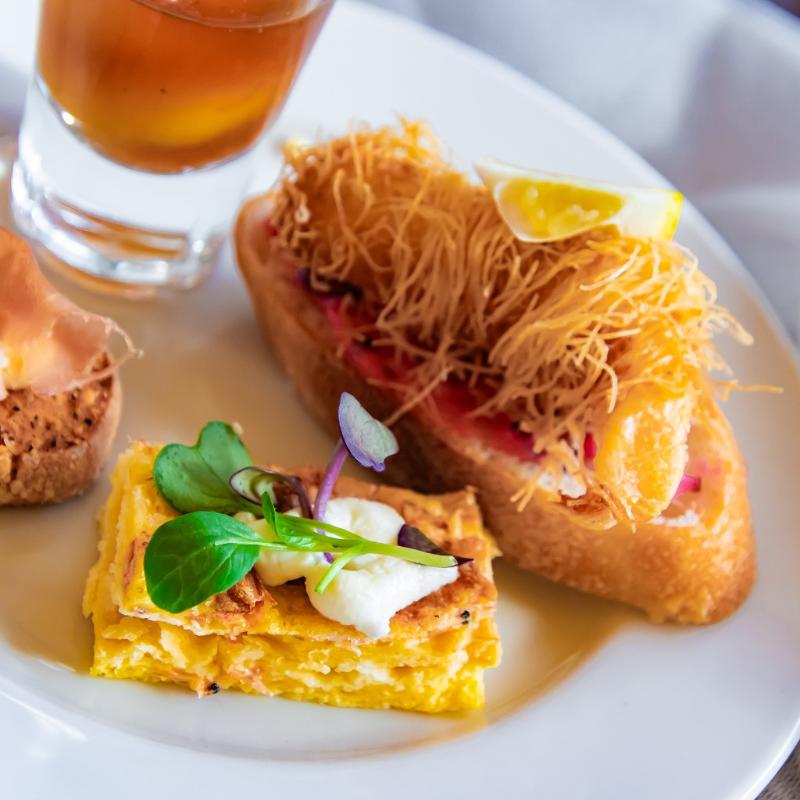 latte all day dinerの桜アフタヌーンティーのセイボリー追加1画像