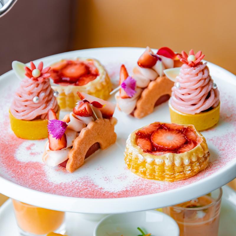 インペリアルラウンジ アクア／帝国ホテルのStrawberry & Flower Garden Afternoon Teaのスタンド1段目画像