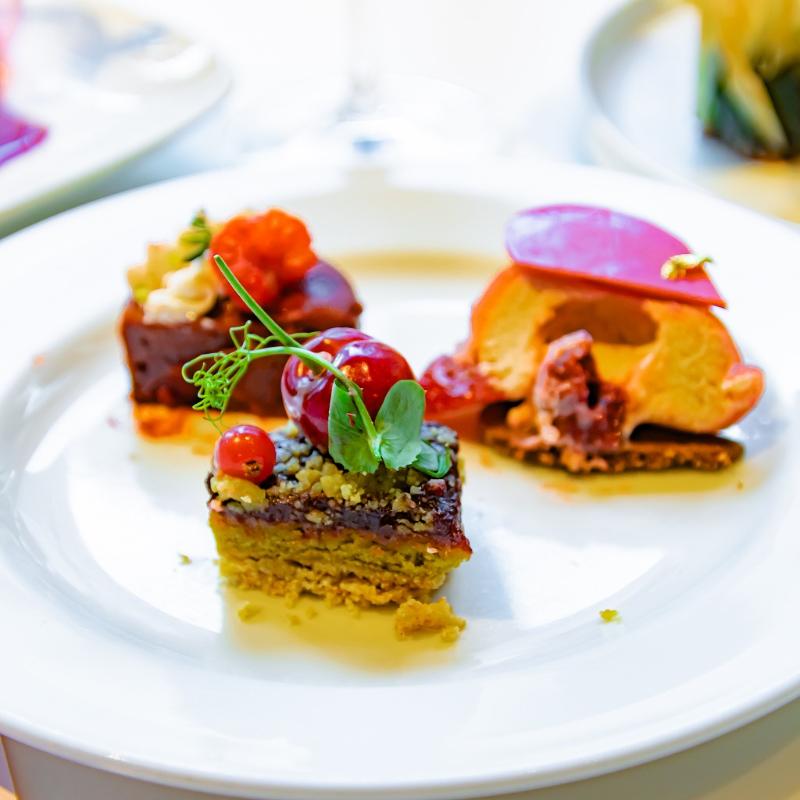 マーサーブランチ ギンザテラスのCherry&Chocolate Afternoonteaのスイーツ追加1画像