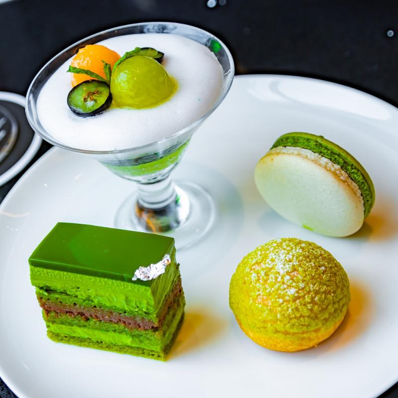 バー＆ラウンジ メロディ／ヒルトン横浜の”ハーモニー”　メロンと抹茶のアフタヌーンティー ～初夏の奏～のスイーツ画像