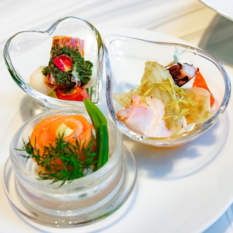 バー＆カフェ カメリア／東京ステーションホテルのアールグレイ マルノウチジカンのセイボリー追加1画像