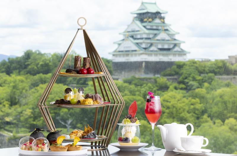 アートコラボレーションアフタヌーンティー お芋と栗となんきんスイーツの画像1