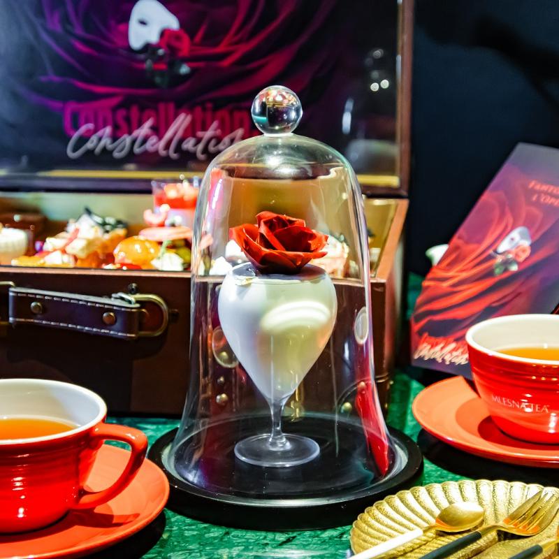 Constellation.のトランク型 Constellation. Afternoon Tea "Invitation du Fantôme – 薔薇と仮面の午後 –のスタンド3段目画像