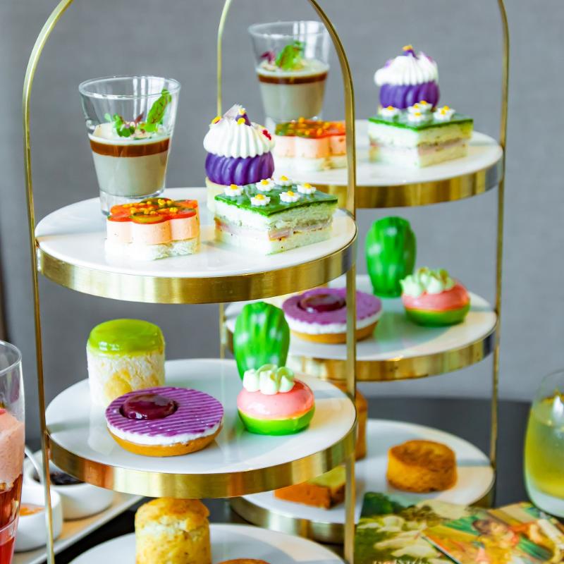 ザ ラウンジ／フォーシーズンズホテル東京大手町のオルセー印象派展 コラボレーションアフタヌーンティーのスタンド画像