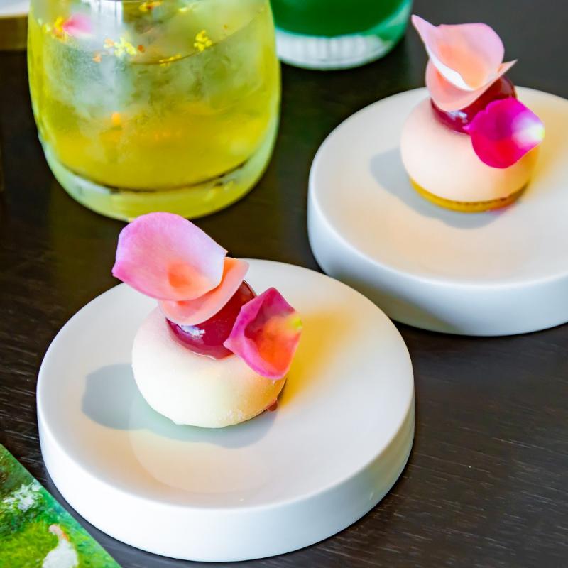 ザ ラウンジ／フォーシーズンズホテル東京大手町のオルセー印象派展 コラボレーションアフタヌーンティーのスタンドその他プレート1画像