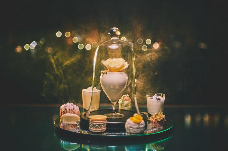 Constellation. Afternoon Tea “Cristal Noël” ― 白と黄金の聖夜讃歌 ―シグネチャー付の画像1